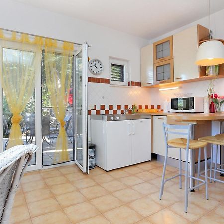 Apartments By The Sea Okrug Donji, Ciovo - 12502 Okrug Gornji Δωμάτιο φωτογραφία