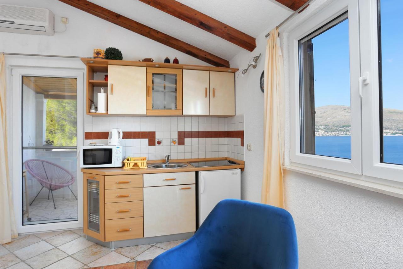 Apartments By The Sea Okrug Donji, Ciovo - 12502 Okrug Gornji Εξωτερικό φωτογραφία