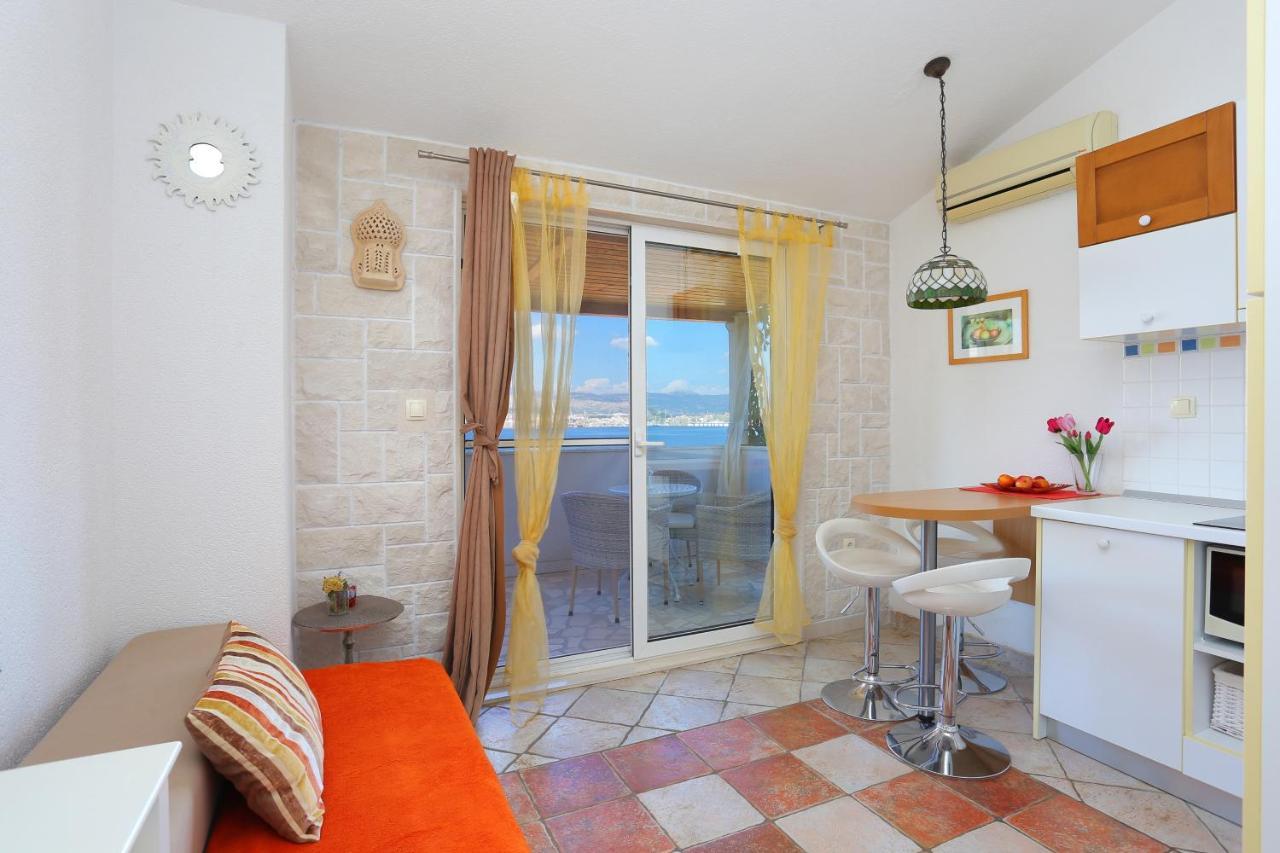 Apartments By The Sea Okrug Donji, Ciovo - 12502 Okrug Gornji Εξωτερικό φωτογραφία