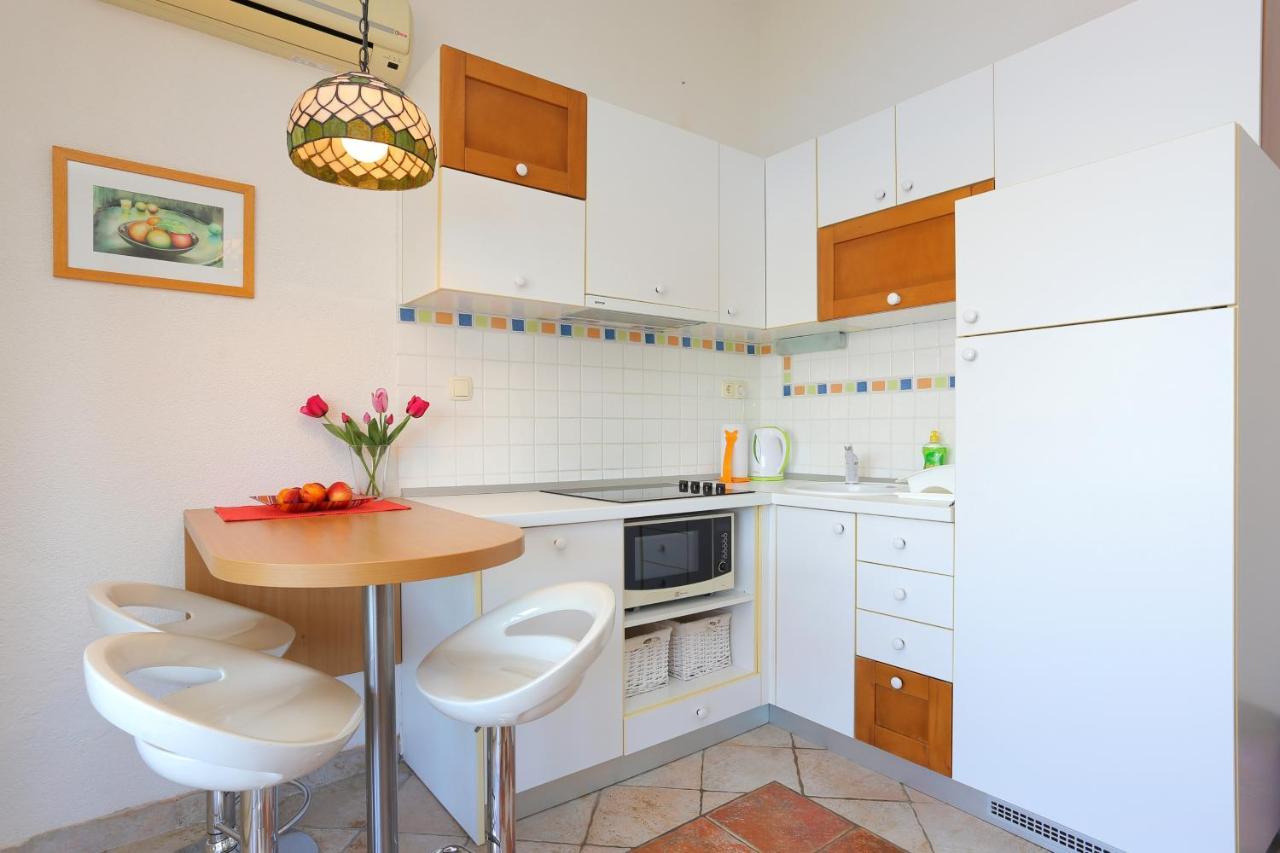 Apartments By The Sea Okrug Donji, Ciovo - 12502 Okrug Gornji Εξωτερικό φωτογραφία
