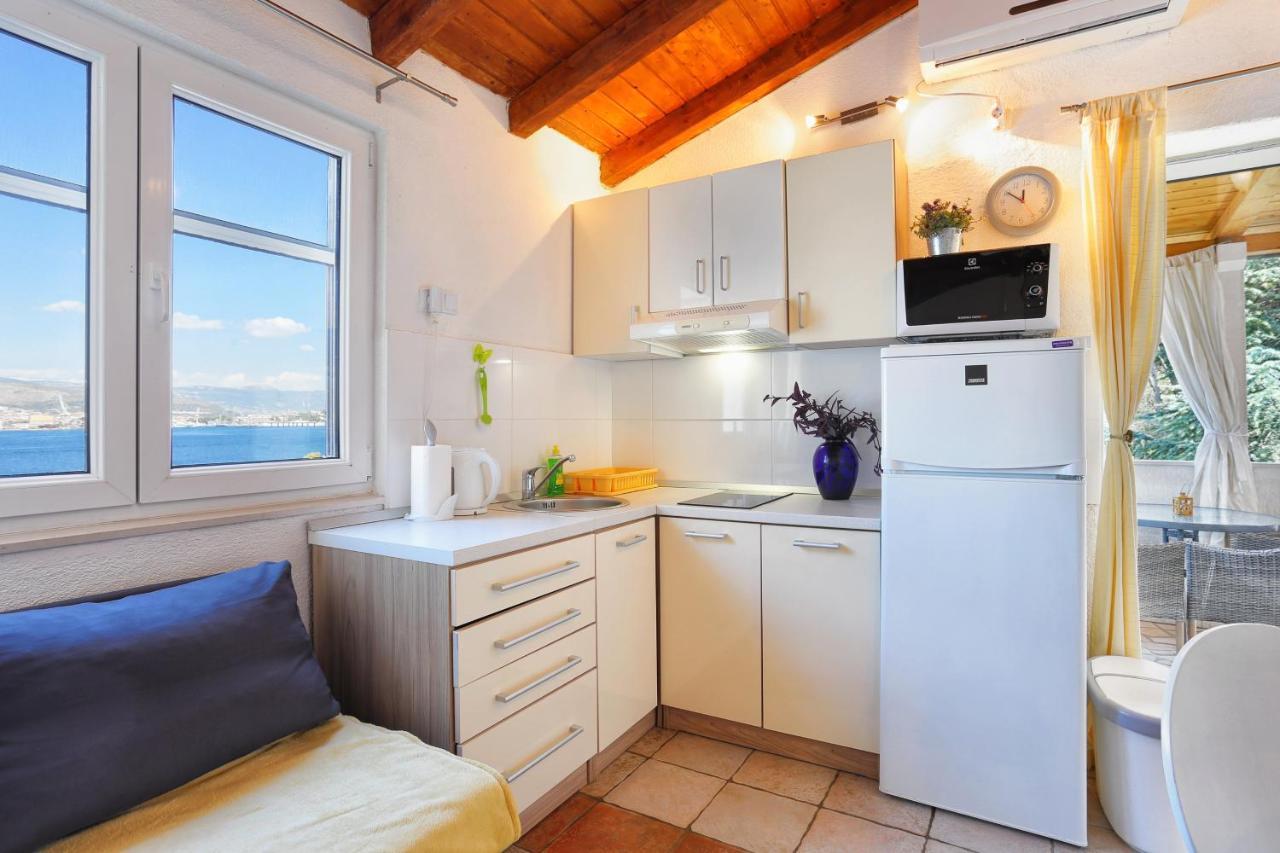 Apartments By The Sea Okrug Donji, Ciovo - 12502 Okrug Gornji Εξωτερικό φωτογραφία