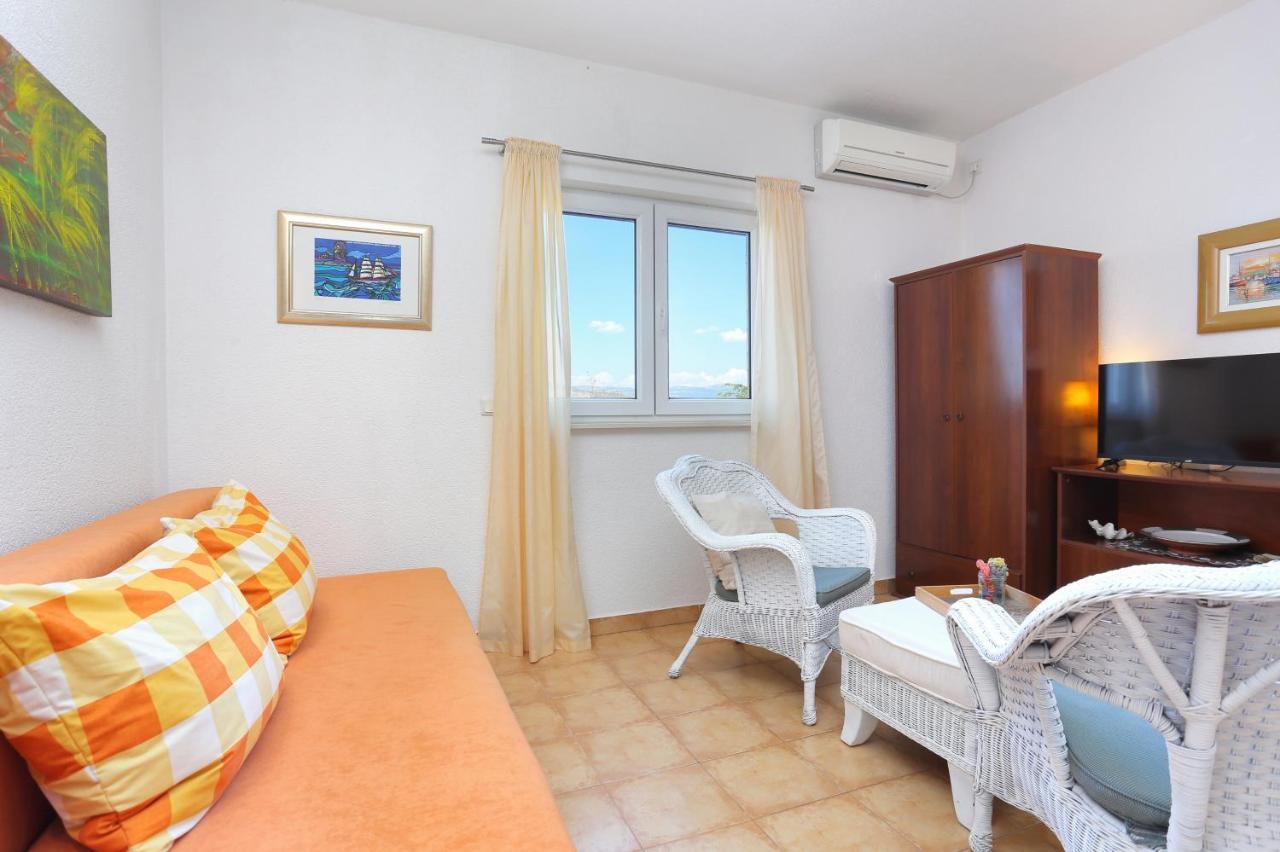 Apartments By The Sea Okrug Donji, Ciovo - 12502 Okrug Gornji Εξωτερικό φωτογραφία