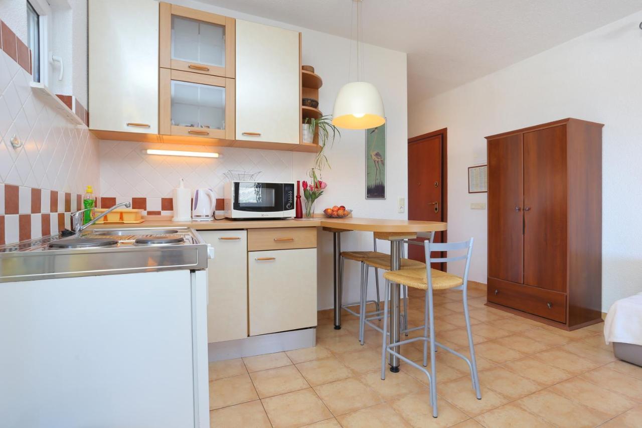 Apartments By The Sea Okrug Donji, Ciovo - 12502 Okrug Gornji Εξωτερικό φωτογραφία